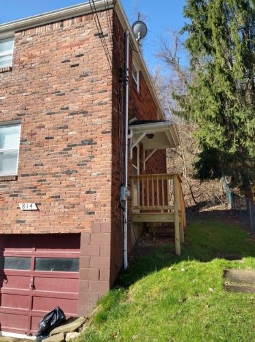 816 Killarney Dr, Pittsburgh PA  15234-2505 exterior