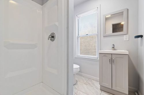 16 Mary St, Pittsburgh PA  15215-1313 exterior