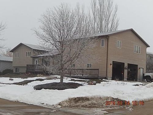 100 Club St, Chamberlain, SD 57325-9535