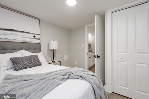 439 Newcomb St, Washington DC  20032-2650 exterior