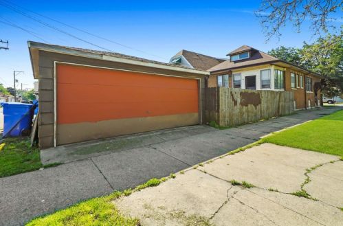 3356 60 St, Chicago IL 60629-4525 exterior