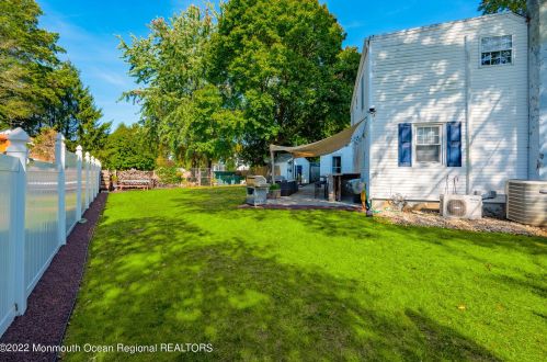 30 Schiverea Ave, East Freehold NJ 07728-1854 exterior