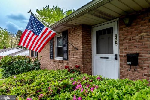 650 Dori Ln, Pottstown, PA 19464-3710