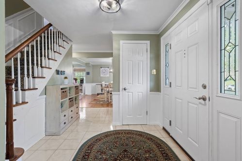 2351 Berkshire Dr, Pittsburgh PA  15241-2445 exterior