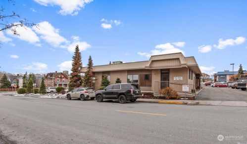 211 Whitman Way, Wenatchee, WA 98801-2192