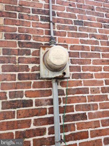 1185 Whitman Ave, Camden NJ 08104-1258 exterior