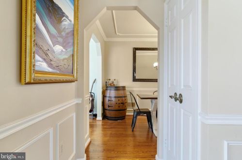 7312 Mallory Cir, Alexandria VA 22315-4704 exterior