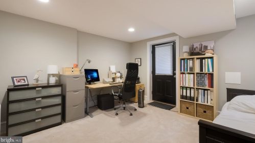 341 4 St, Media PA 19063-3042 exterior