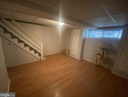 6637 Erdrick St, Philadelphia PA 19135-1604 exterior