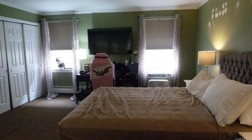 652 Crotona Park, Bronx NY 10460-4824 exterior