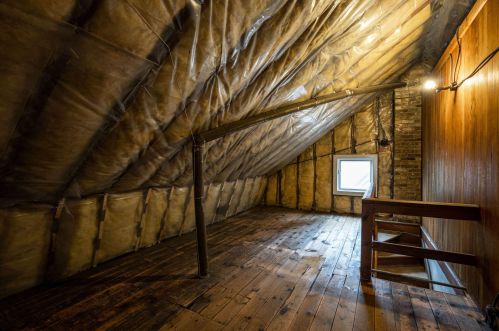 2728 Prospect Ave, Milwaukee WI 53211-3768 exterior