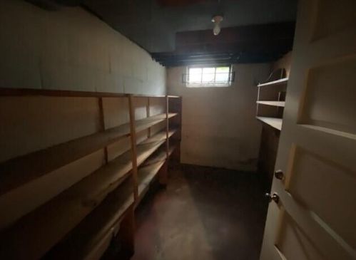 1725 Peck St, Meskegon MI 49441-2530 exterior