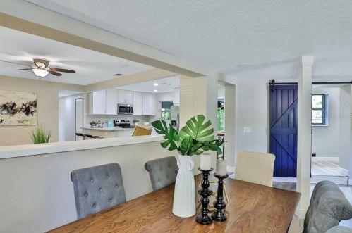 401 Floriland Ave, Tampa FL  33612-7809 exterior