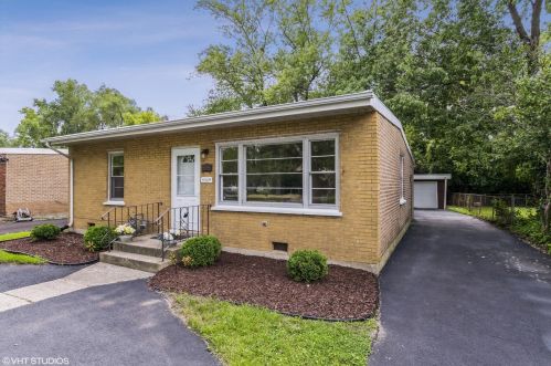 11504 Joalyce Dr, Chicago, IL 60803-2250