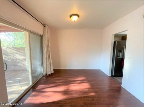 5842 Placita De Las Lomitas, Tucson AZ  85704-3843 exterior