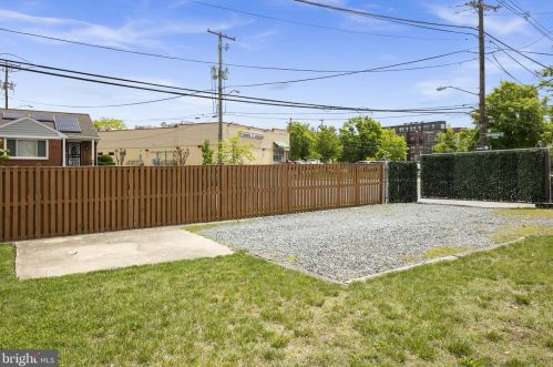 1351 Franklin St, Washington DC  20017-2447 exterior