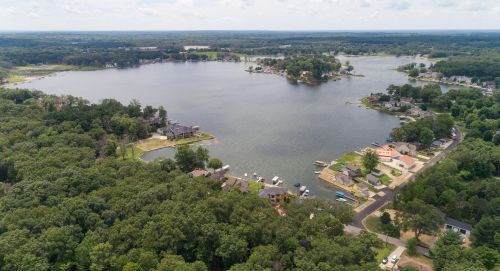 952 Eagle Lk Dr, Kalamazoo MI 49009-8429 exterior