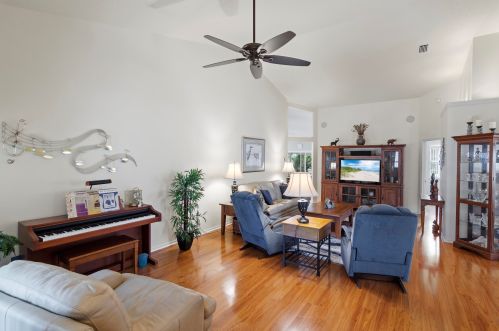 409 Tuscany Ct, Fort Pierce, FL 34986-1731