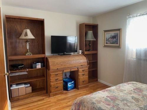 177 Quaspeck Blvd, Valley Cottage NY 10989-2431 exterior