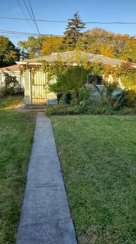 7624 Michigan Ave, Chicago IL 60628-6829 exterior