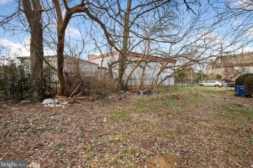 1850 Capitol Ave, Washington DC 20002-1702 exterior