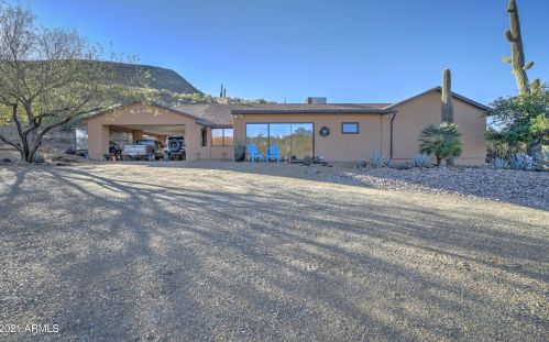 42811 21st St, Phoenix, AZ 85087-6583