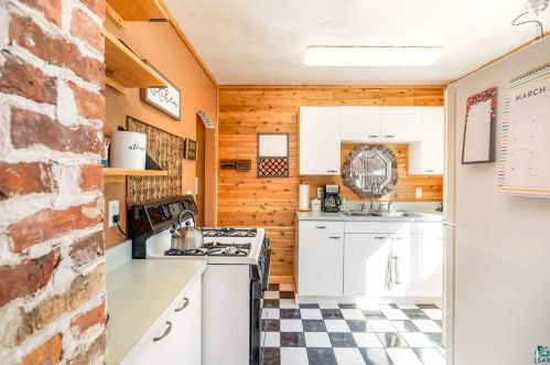 2215 Hoover St, Duluth MN 55811-3013 exterior