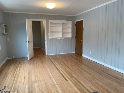 761 Mountain Ave, Springfield NJ  07081-3223 exterior