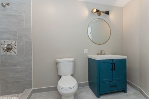 9059 Ellis Ave, Chicago IL 60619-7821 exterior