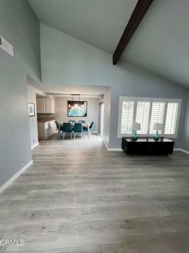 636 Holly Ave, Oxnard CA  93036-1931 exterior