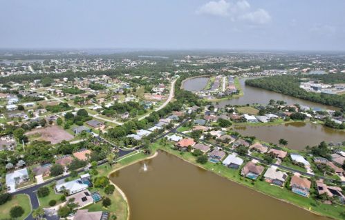 225 Fernleaf Trl, Fort Pierce FL 34953-8212 exterior