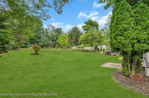 330 Chandler Rd, Jackson Twp NJ 08527-4322 exterior