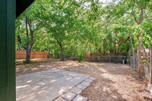 903 Fieldwood Dr, Austin TX 78758-5705 exterior