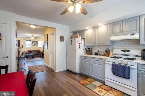 202 Daly St, Philadelphia PA 19148-3329 exterior