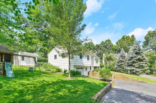 50 Catoonah St, Ridgefield, CT 06877-4413