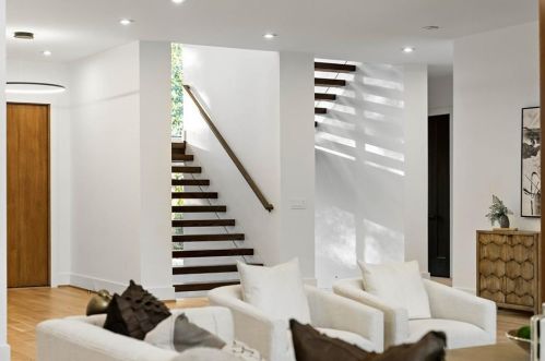 4645 Lake Forrest Dr, Atlanta GA  30342-2537 exterior