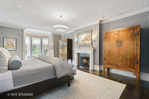 1449 Astor St, Chicago IL 60610-1608 exterior