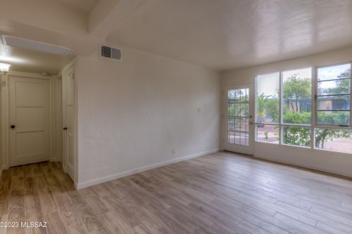 2943 17 St, Tucson AZ 85719-6948 exterior