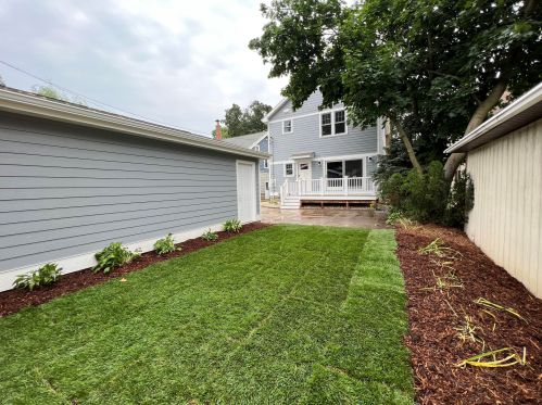 1908 Elmdale Ct, Milwaukee WI 53211-2342 exterior