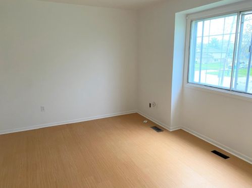 7542 Whitcomb St, Gary IN 46404-2618 exterior