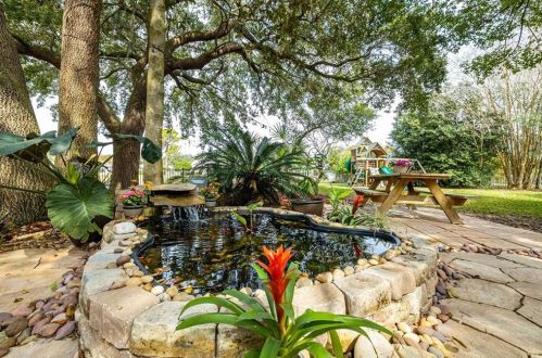 15704 Mifflin Ct, Tampa FL exterior