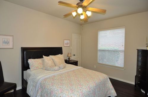 22128 Lancelot Oaks Dr, Humble TX 77339-1410 exterior