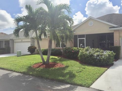 981 Tuscany Dr, Fort Pierce FL  34986-1753 exterior