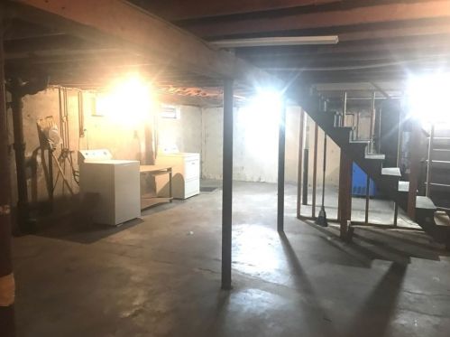 125 Sunrise Ter, Springfield MA 01119-2516 exterior