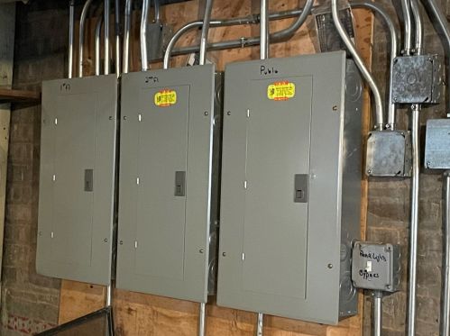 8415 Seeley Ave, Chicago IL 60645-5104 exterior