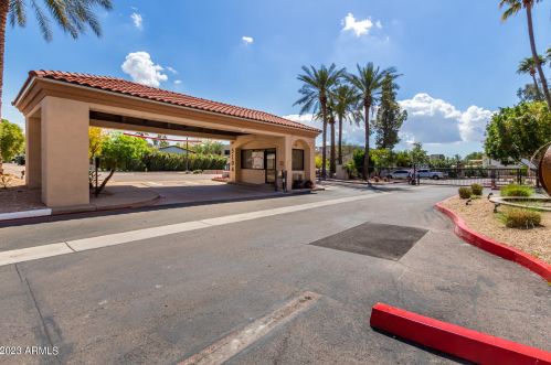 5104 32nd St, Phoenix AZ  85018-1473 exterior