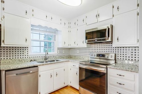 4300 Cary Dr, Lithonia GA  30039-6508 exterior