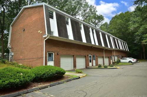 313 Dunfey Ln, Windsor, CT 06095-2314