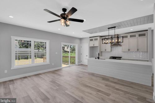 393 Hoover Ave, Berkeley Township NJ 08721-2866 exterior