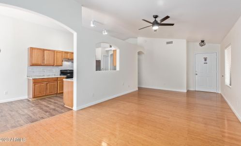 3023 Captain Dreyfus Ave, Phoenix AZ  85032-6577 exterior